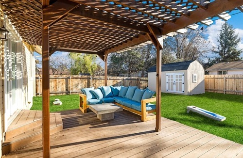 West Valley House | Pet Friendly-Game Room- BBQ