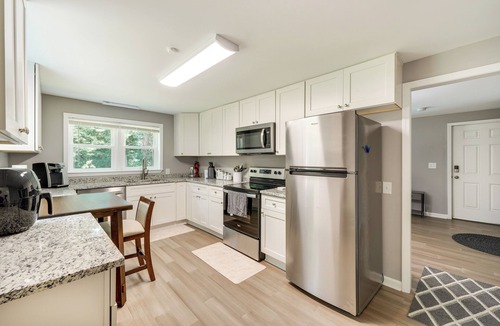 Forest Oaks House | Pet-Friendly Greensboro Home on 50 Private Acres