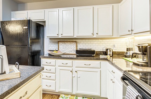 Lexington House | Pet-Friendly Home w/Yard & Fireplace in Lexington