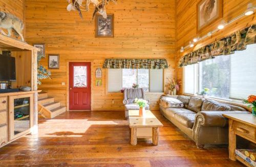 Salmon House | Pet-Friendly Idaho Home on the Salmon River!