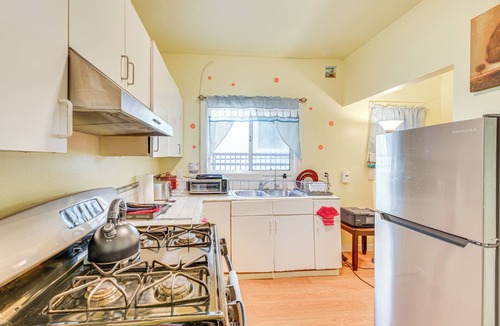 Rampart Village Apartment | Pet-Friendly Los Angeles Duplex ~ 2 Mi to Dtwn!