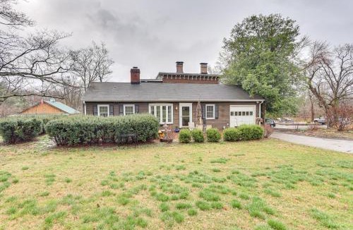 Buechel House | Pet-Friendly Louisville Escape about 15 Mi to Downtown