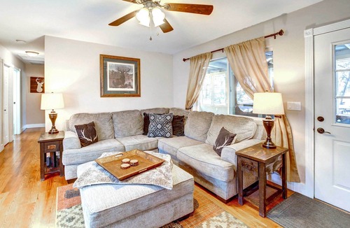 Pine Cottage | Pet-Friendly Pine Vacation Rental Cottage!