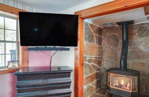 Shoshone County House | Pet-Friendly Pinehurst Home Hike, Bike and Ski!