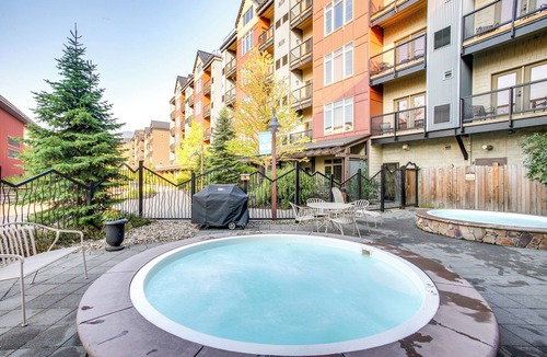 Kellogg Apartment | Pet-Friendly Silver Mountain Studio: Mountain View