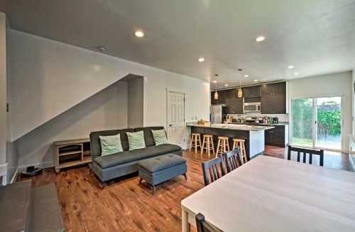 South Salt Lake House | Pet-Friendly SLC Townhouse Less Than 4 Mi to Downtown!