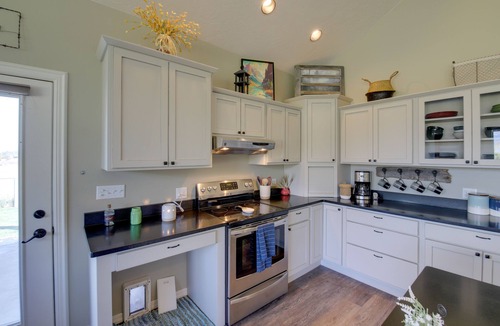 Stevensville House | Pet-Friendly Stevensville Home w/Mountain Views!