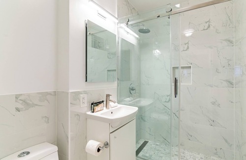 Upper East Side Apartment | Pet-Friendly UES One Bedroom Near Central Park
