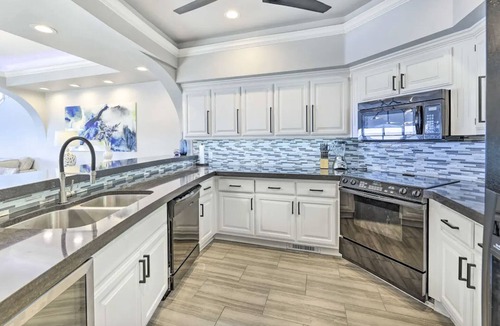 Counce Villa | Pickwick Lake Front River Walk Villa11 w/spectacular views, boatslip & pool