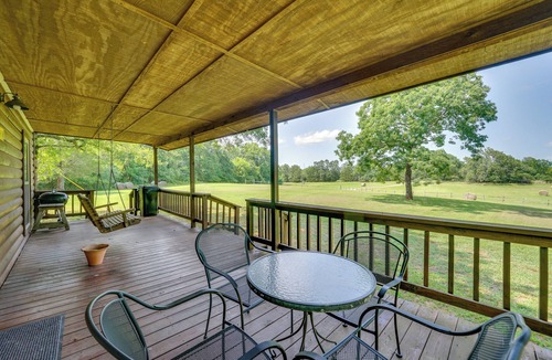 Octavia Cabin | Picturesque Oklahoma Cabin on 80 Acres w/Views!