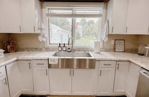 Saint Marys  Allen County House | Pinch of Cozy, Farm House with Hot Tub, 1 Minute Walk to Local Farm Store