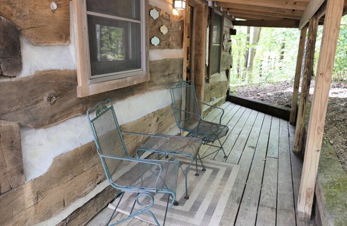 Logan Cabin | Pine Grove Cabin Hocking Hills