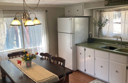 Pine Haven House | Pine Haven’s Secret Garden,n2 blocks from Keyhole State Park or Golf Course