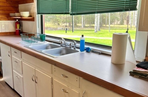 Seeley Lake Cabin | Pintler @ Seven Timbers-cozy cabin in beautiful setting with view of the lake