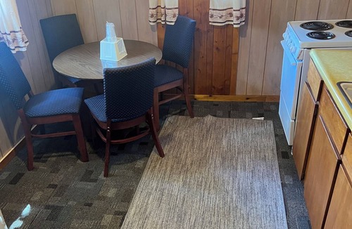 West Yellowstone Hotel | Pioneer Motel