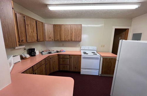 West Yellowstone Hotel | Pioneer Motel