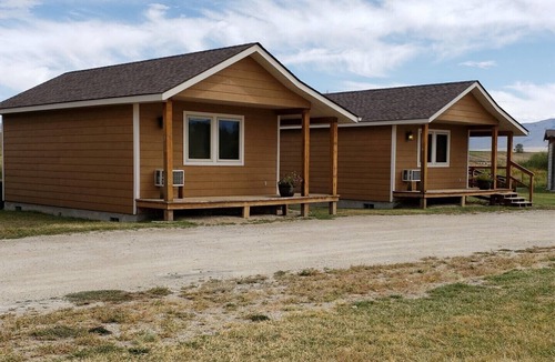 Silver Star Cabin | Pioneer Mountain Cabins - Cabin 3