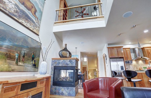 Historic District House | Placer Ridge Lookout-Stunning Townhome-Ski Area Views-Excellent Location!