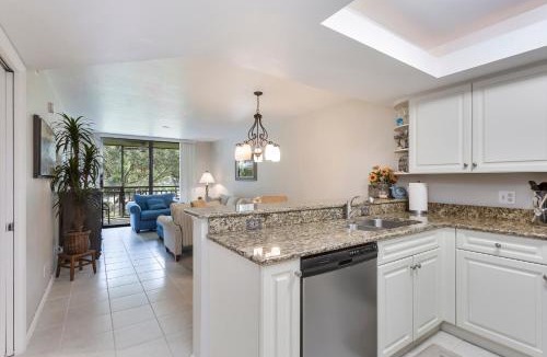 Bonita Bay Apartment | Playing Hookie