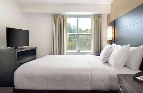 Cary Hotel | Pleasant Stay! Spacious and Pet-friendly 2BR Suite, Free Breakfast, Outdoor Pool