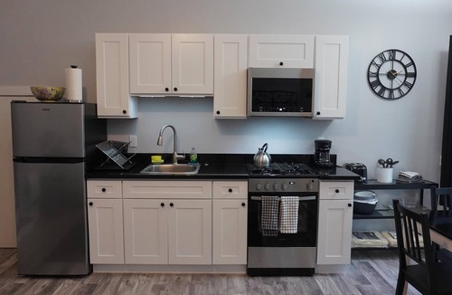 Ashbury Heights Apartment | Pleasant Unit in Prime Area