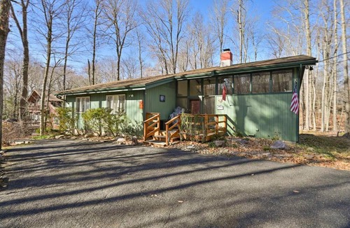 Pocono Pines House | Pocono Pines, Lake Naomi 4 bedrooms, 2 full bath