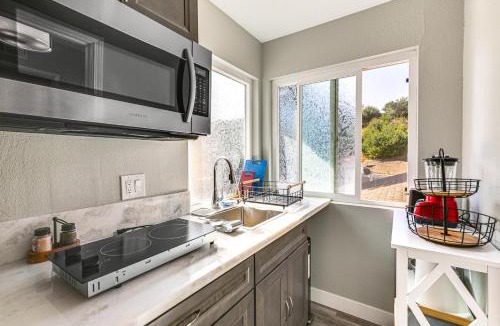 Bonita Long Canyon Apartment | Pool Access & Private Deck: Mtn-View Bonita Studio