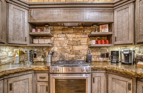 Blue Ridge Cabin | Pool, Barrel Sauna, Hot Tub, 4 King Suites, Tree-top Playground!