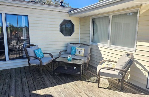 Shallotte House | Pool, pond view and minutes to the beach!