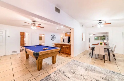 Palo Verde House | Poolside Chic: Large Group Getaway! Wow