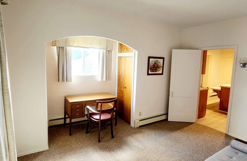 West Liberty Apartment | Pop's Donkey Den Loft