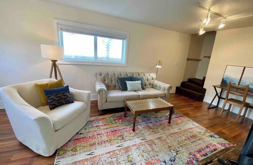 Riverfront Apartment | Positively 4th St l Walk to River & DT