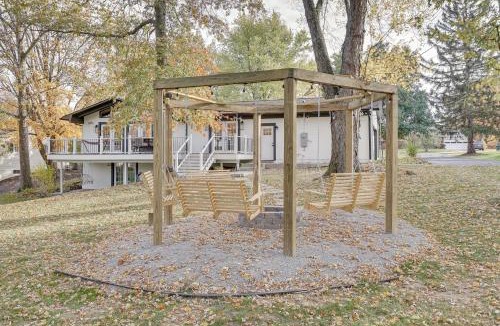 Powell House | Powell Home with Fire Pit - 5 Mi to Columbus Zoo!