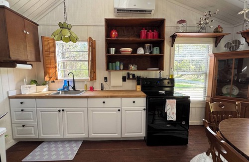 Etoile Cabin | Powell’s Place