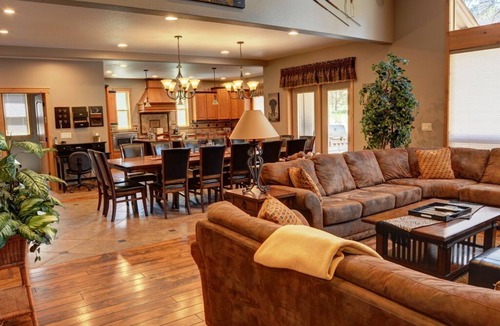 Deer Park House | Premier Luxury Home: 6 BR/7 BA/Hot Tub/Game Room/Free Nights/Level 2 EV Charging