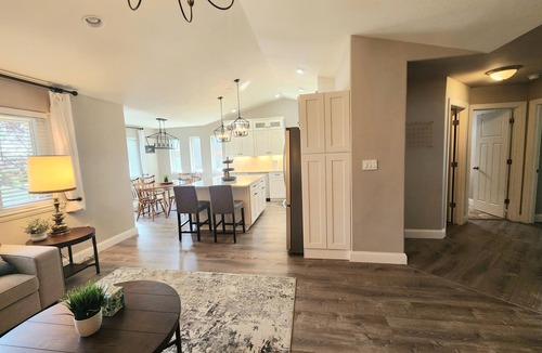 Rimrock House | Premium Home with Fire Pit-Patio Private Park, Walking Path, Family Neighborhood