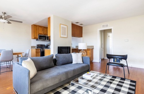Del Rey Apartment | Premium Marina Del Rey 1BR, walk to marina, shops & dining, by Blueground