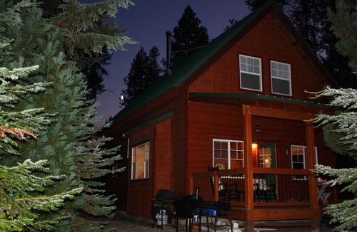 Coolin Cabin | Priest Lake - Beautiful Waterfront Without The Lakeview Expense