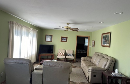 Devils Lake House | PRIME LOCATION- 6 Mile Bay nCentrally located for hunting/fishing.
