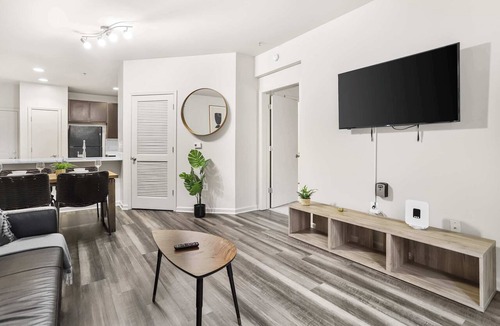 Arlington Apartment | Prime Location | Steps from Metro & Pentagon City