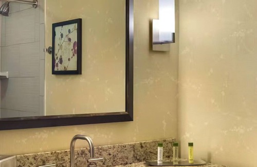 Little Tokyo Hotel | Prime Shopping Base near The Broad- 0.7 miles l Explore the Jewelry District