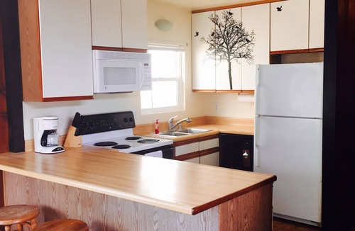 Mission Beach Cottage | Prime View Location, 1-House Back From Boardwalk Traffic; 3Br, 1.5Ba, Sleeps 6