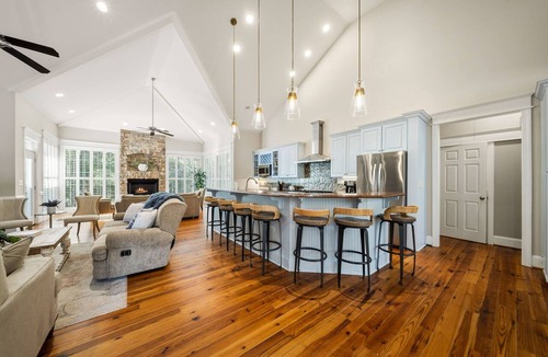 Hampstead House | PRIVATE 16+HiddenOasis! SwimPond+HotTub+Sauna+2Firepits+10ac, Pets Welcome!