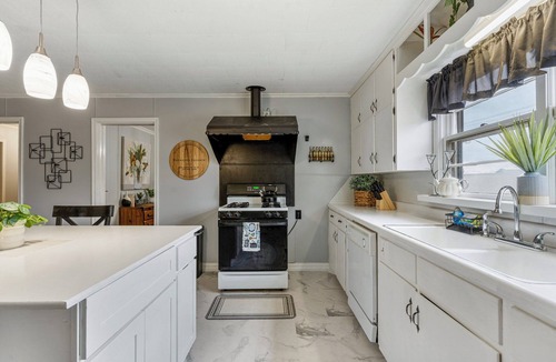 Sapulpa Apartment | Private 3 Bedroom Retreat in Heart of Sapulpa