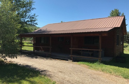 Hoback Junction House | Private and Cozy Guesthouse! Very Selective Booking! Sleeps 4!