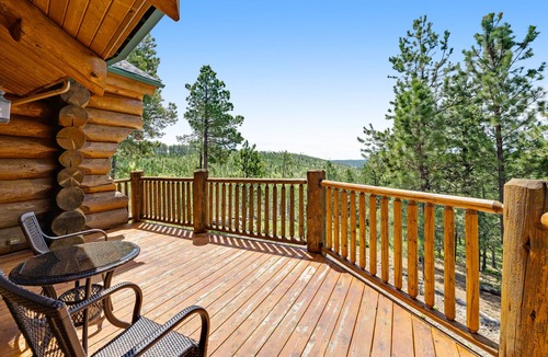 Nemo House | Private and secluded home with balcony, decks, patio, and wildlife views