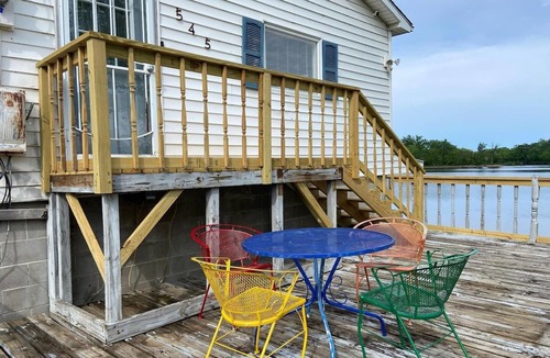 Saint Mary Of The Woods House | Private Beach House on the Lake – Ideal for Groups, Events, and Lakeside Recreation