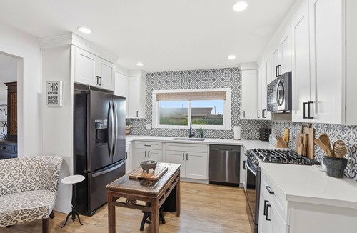 Bonita House | Private Bonita Retreat Pet Friendly 5/3 w/Yard Near Downtown, Beaches & Golf