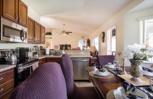Deltona Lakes House | Private Centrally located Cozy relaxing Getaway!