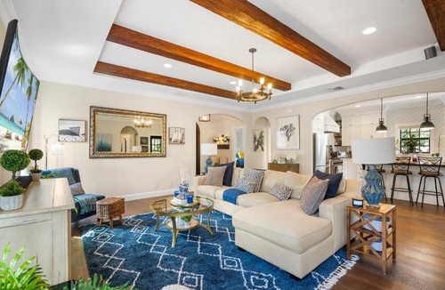 Old Northwood House | Private Compound Near Beach w Casita